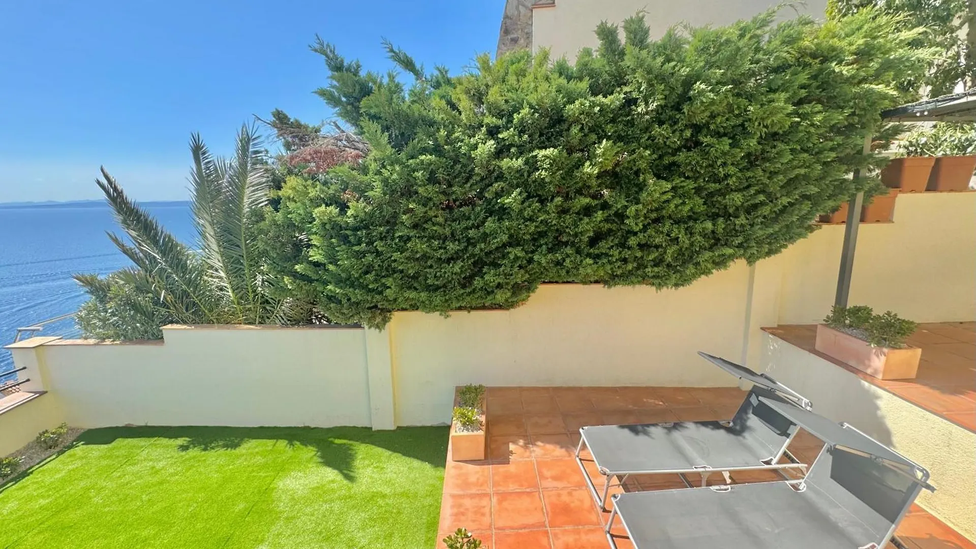 Marina 6 Apartment Roses Spain